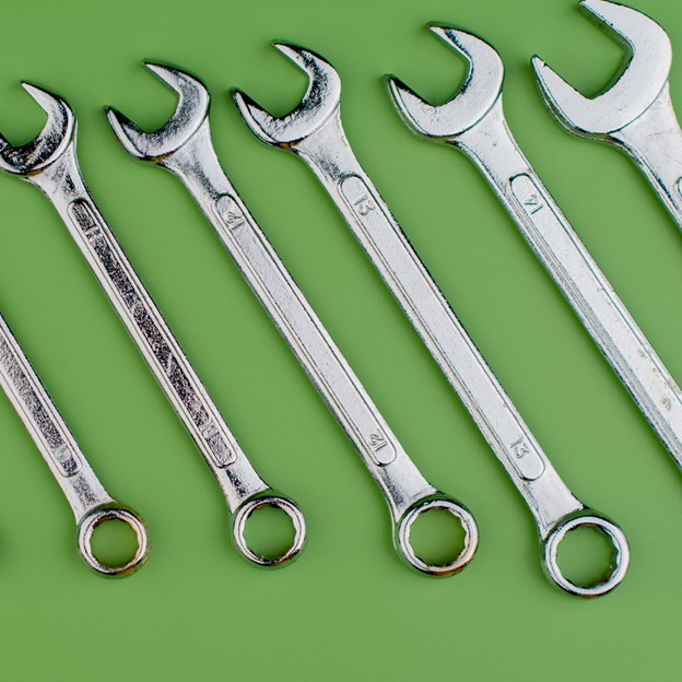 کاربرد آچار ترکیبی در تعمیرات