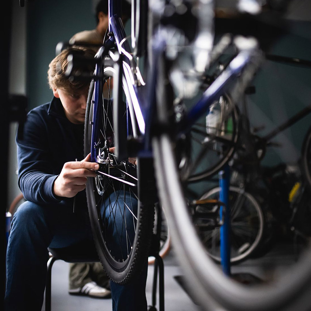 تعمیرات دوچرخه در خانه با آچار دوچرخه آلن